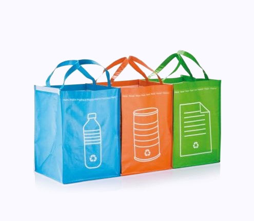 bild av tre väskor med hållbarhet logo på 